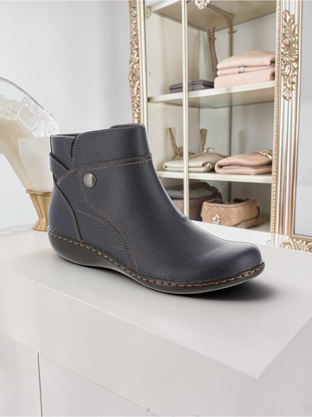Clarks Ashland Mabel Navy Blue Leather Ankle Boots Comfort 8.5M
